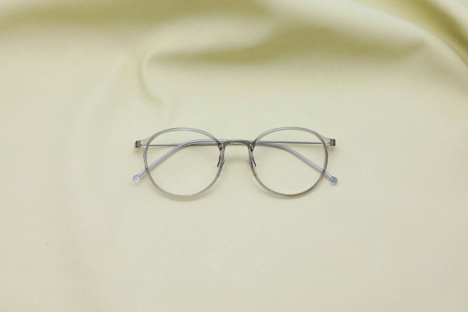 Why Blue Light Glasses Are a Must in the Digital Age – Especially in Pakistan